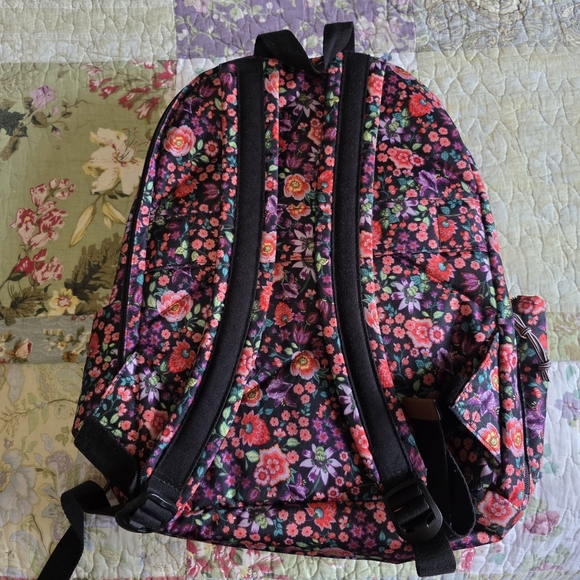 Vera Bradley Lighten Up Grand Backpack Petite Vines - Picture 3 of 5